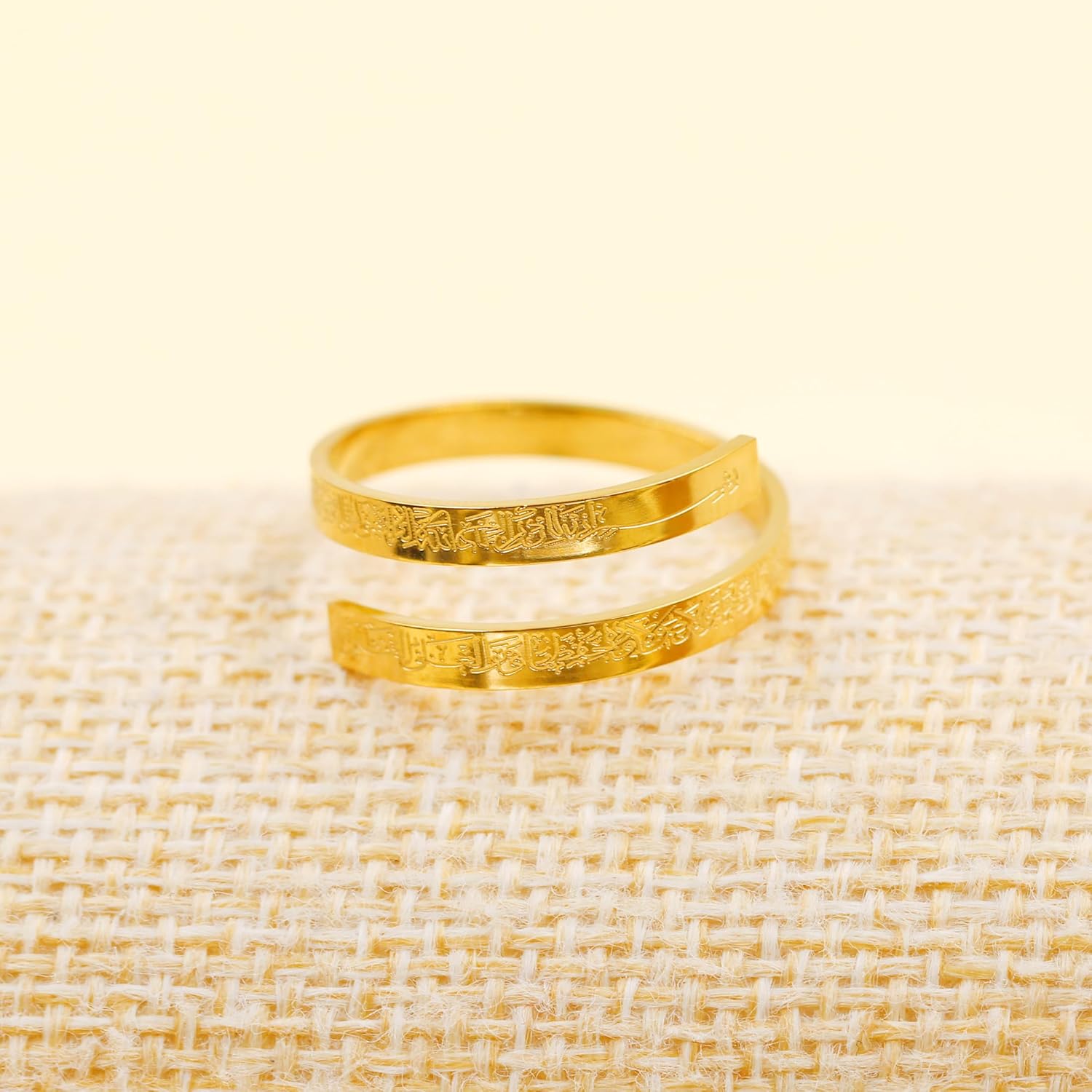 Ayatul Kursi Ring - Elegant Openable Ring for Women, Crafted from Durable Stainless Steel, Features Beautiful Arabic Calligraphy, Perfect for Muslim Women LCS-YA4978